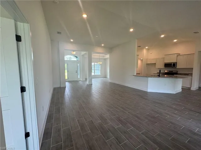 302 Se 1st Ter, Cape Coral, Florida 33990