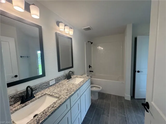 302 Se 1st Ter, Cape Coral, Florida 33990