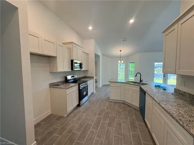 302 Se 1st Ter, Cape Coral, Florida 33990