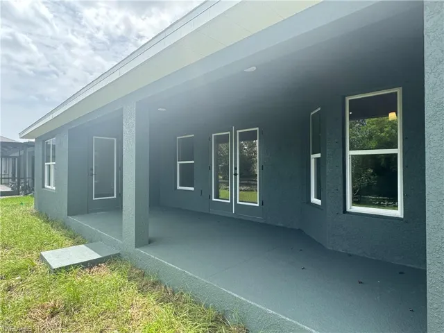 302 Se 1st Ter, Cape Coral, Florida 33990
