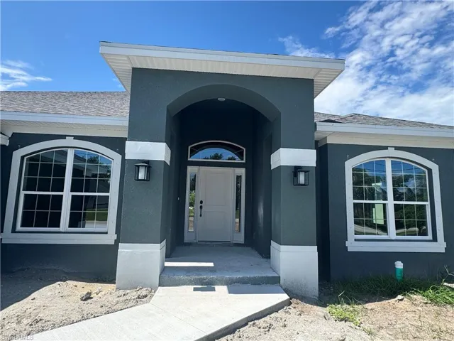 302 Se 1st Ter, Cape Coral, Florida 33990