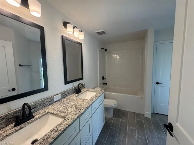 302 Se 1st Ter, Cape Coral, Florida 33990