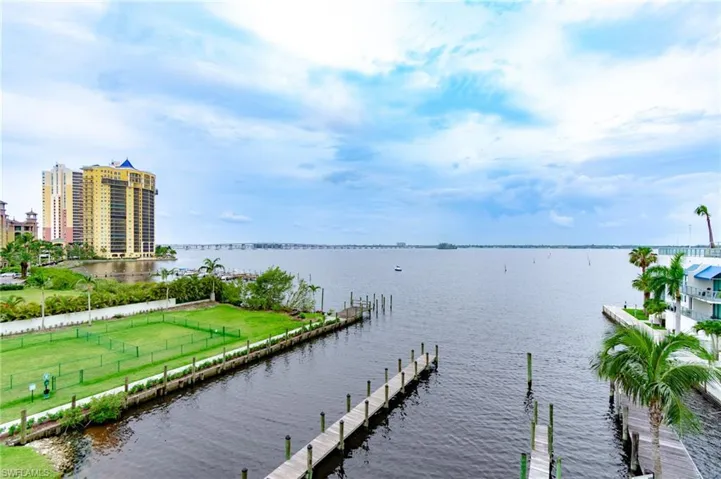 3000 Oasis Grand Blvd 801, Fort Myers, Florida 33916
