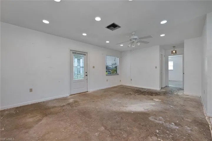 5160  31st SW AVE, Naples, FL 34116