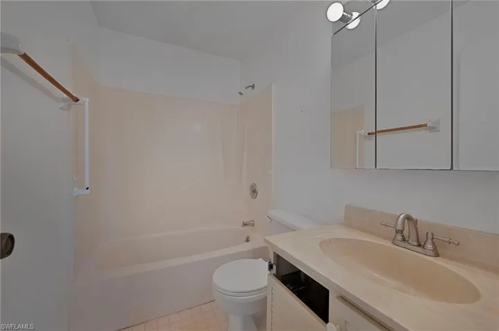 5160  31st SW AVE, Naples, FL 34116