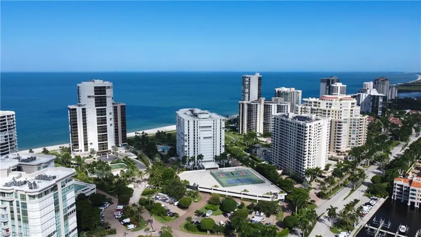 4401 Gulf Shore Blvd N C604, Naples, Florida 34103