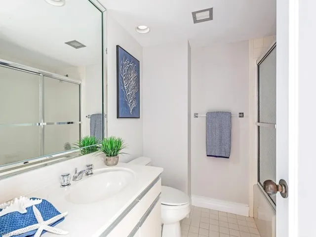 4401 Gulf Shore Blvd N C604, Naples, Florida 34103