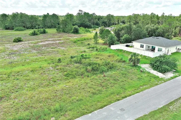 Aerial view of property and surrounding area