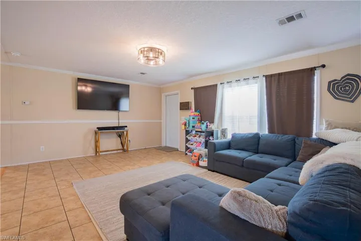 651  Montura  AVE, Clewiston, FL 33440