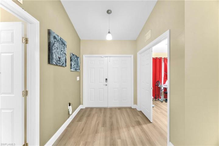 320  Canton  AVE, LEHIGH ACRES, FL 33936