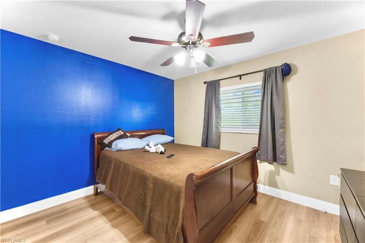 320  Canton  AVE, LEHIGH ACRES, FL 33936