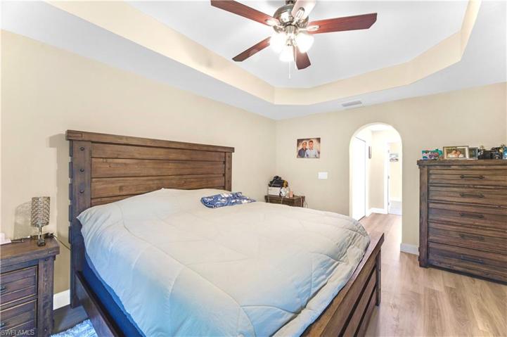 320  Canton  AVE, LEHIGH ACRES, FL 33936