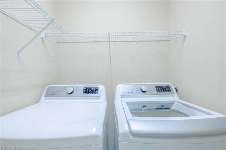 Clothes washing area with laundry area and independent washer and dryer