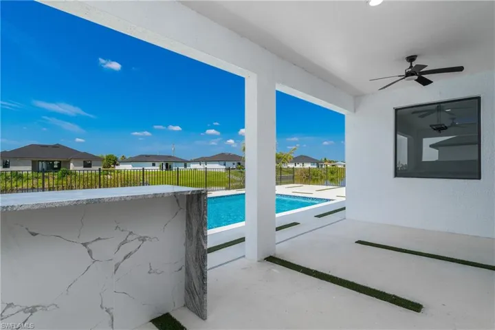 928 NE 14th  AVE, Cape Coral, FL 33909