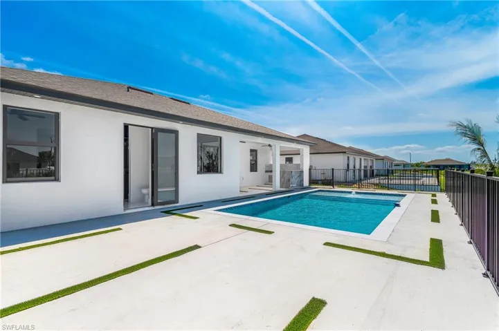 928 NE 14th  AVE, Cape Coral, FL 33909