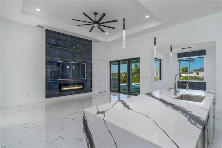 928 NE 14th  AVE, Cape Coral, FL 33909