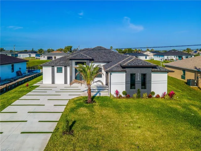 928 NE 14th  AVE, Cape Coral, FL 33909