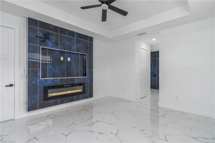 928 NE 14th  AVE, Cape Coral, FL 33909