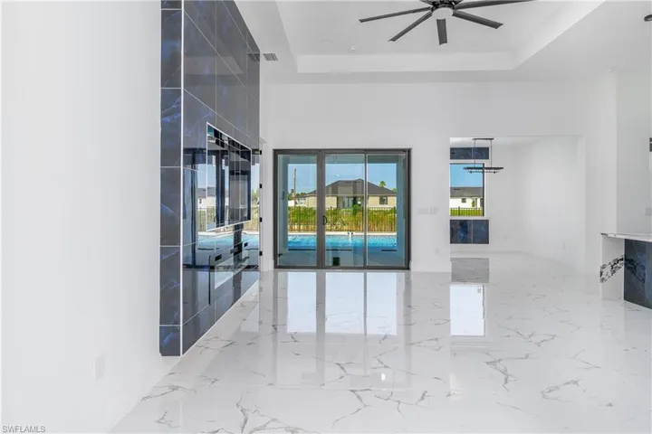 928 NE 14th  AVE, Cape Coral, FL 33909