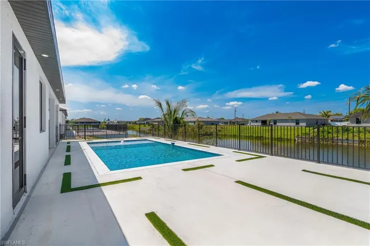 928 NE 14th  AVE, Cape Coral, FL 33909