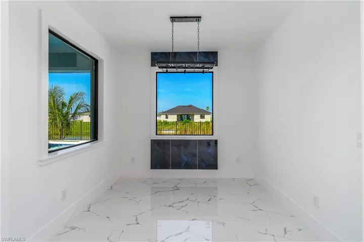 928 NE 14th  AVE, Cape Coral, FL 33909