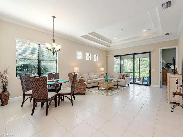 9009  Isla Bella  CIR, Bonita Springs, FL 34135