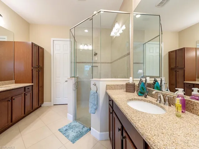 9009  Isla Bella  CIR, Bonita Springs, FL 34135