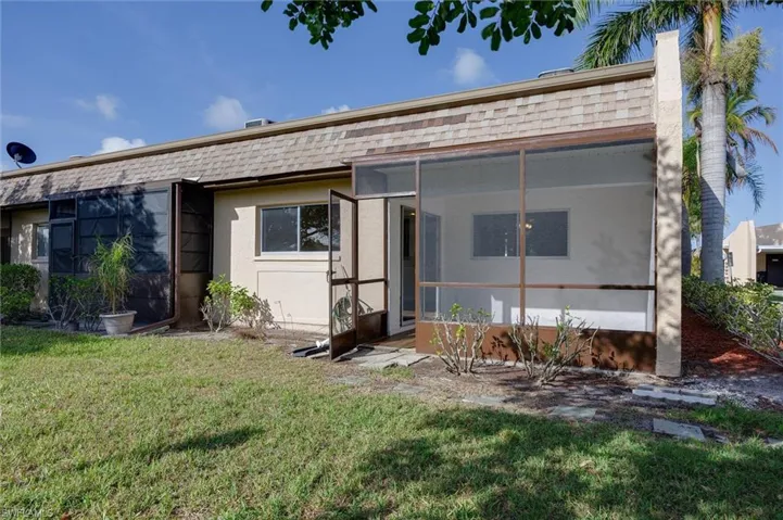 9303 Lennex Ln, Fort Myers, Florida 33919
