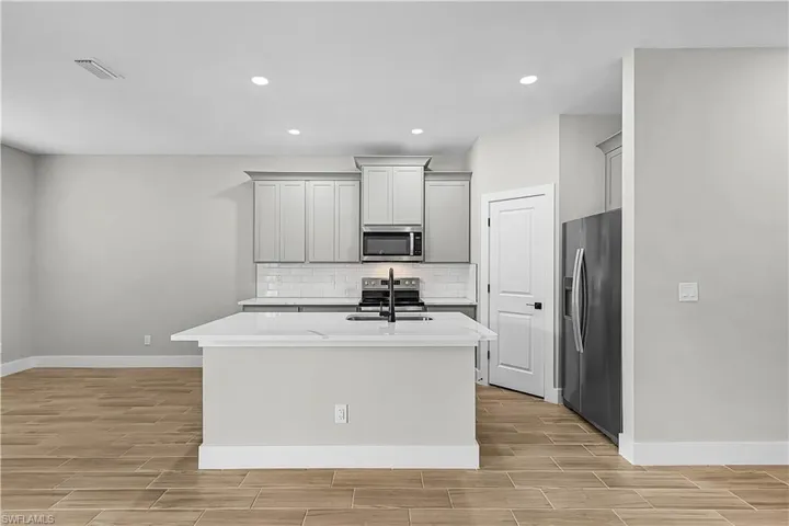 3235 Santa Barbara Blvd, Cape Coral, Florida 33914