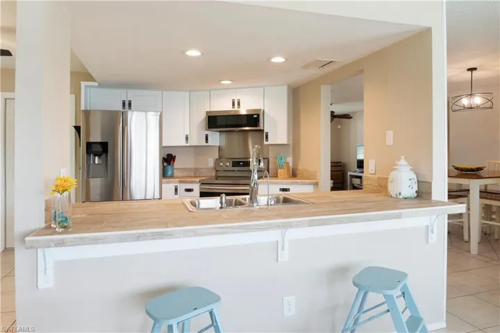 1906 Se 26th St, Cape Coral, Florida 33904