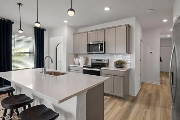 Interior photos are of a staged model home. Illustration purposes only. Options may vary.