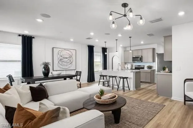 Interior photos are of a staged model home. Illustration purposes only. Options may vary.