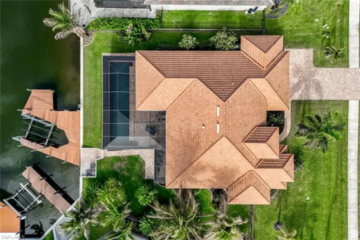 2724 Gleason Pkwy, Cape Coral, Florida 33914
