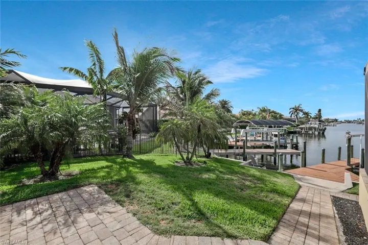 2724 Gleason Pkwy, Cape Coral, Florida 33914