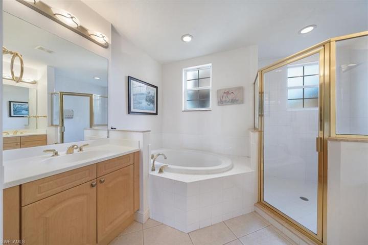 758 Regency Reserve CIR # 2102, NAPLES FL 34119