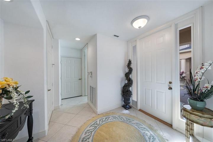 758 Regency Reserve CIR # 2102, NAPLES FL 34119