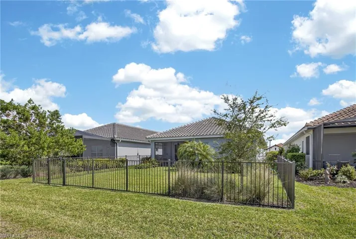 4653 Centaurus Cir, Naples, Florida 34120