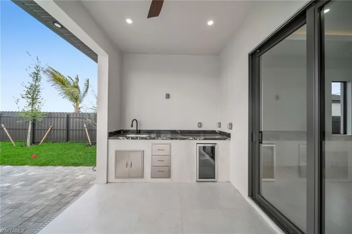 1049  Embers W PKWY, Cape Coral, FL 33993