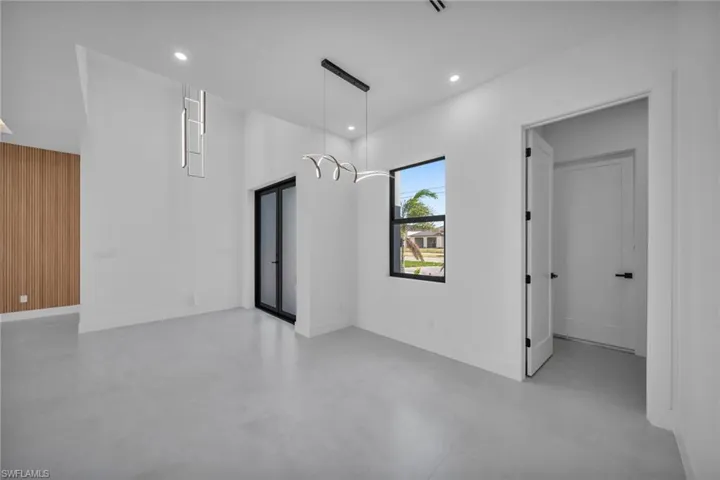 1049  Embers W PKWY, Cape Coral, FL 33993