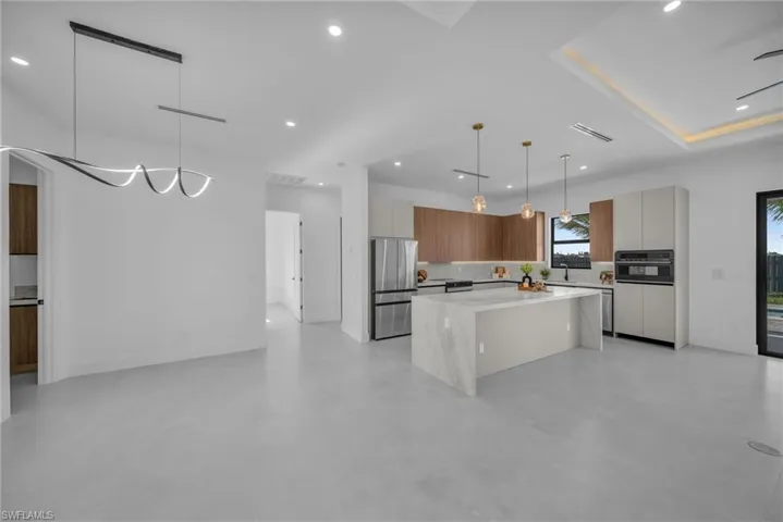 1049 Embers Pkwy W, Cape Coral, Florida 33993