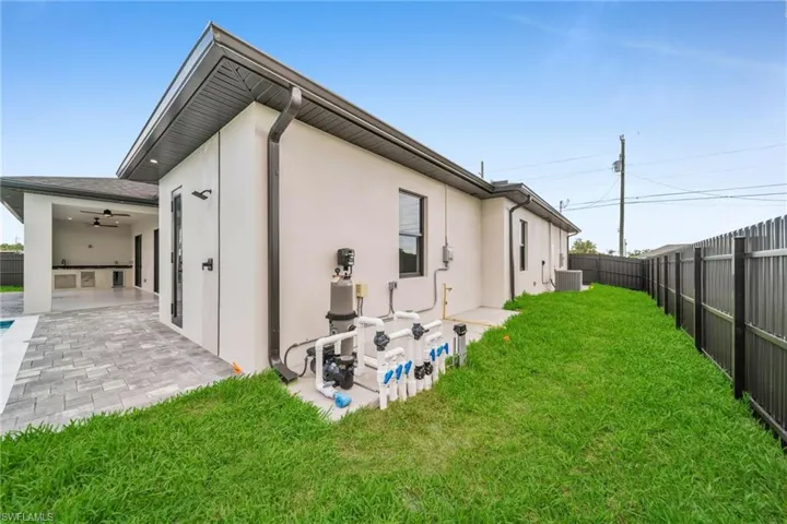 1049 Embers Pkwy W, Cape Coral, Florida 33993