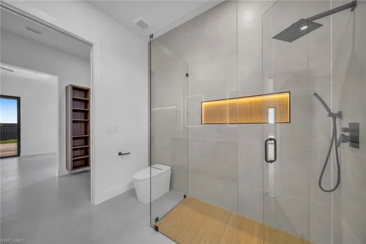 1049 Embers Pkwy W, Cape Coral, Florida 33993