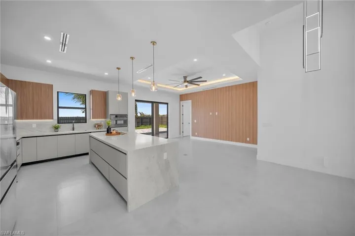 1049 Embers Pkwy W, Cape Coral, Florida 33993