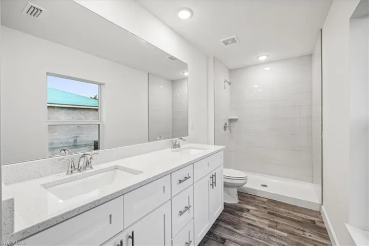 1820 NW 1st  PL, Cape Coral, FL 33993