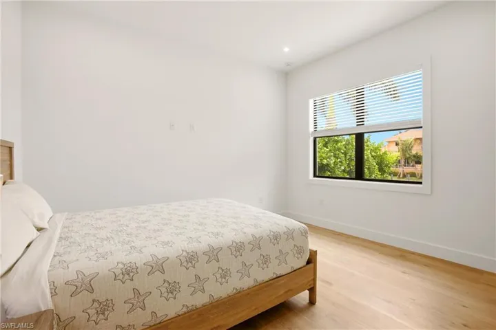 211 Landmark St, Marco Island, Florida 34145