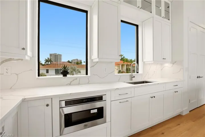 211 Landmark St, Marco Island, Florida 34145
