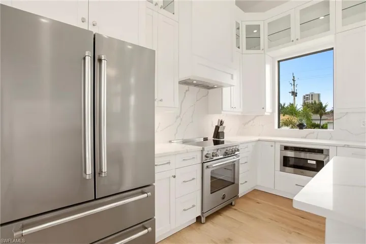 211 Landmark St, Marco Island, Florida 34145