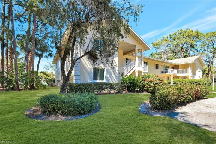 250 Timber Lake Cir # E204, Naples Fl 34104