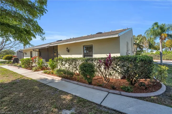 5111 SW Courtyards  CT, Cape Coral, FL 33914