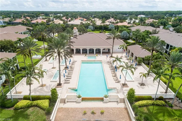 580  Avellino Isles  CIR, Naples, FL 34119